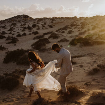 Wolvesworkshop, desert, elopement